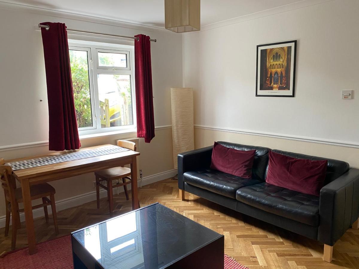 Byways Serviced Apartments Salisbury Buitenkant foto