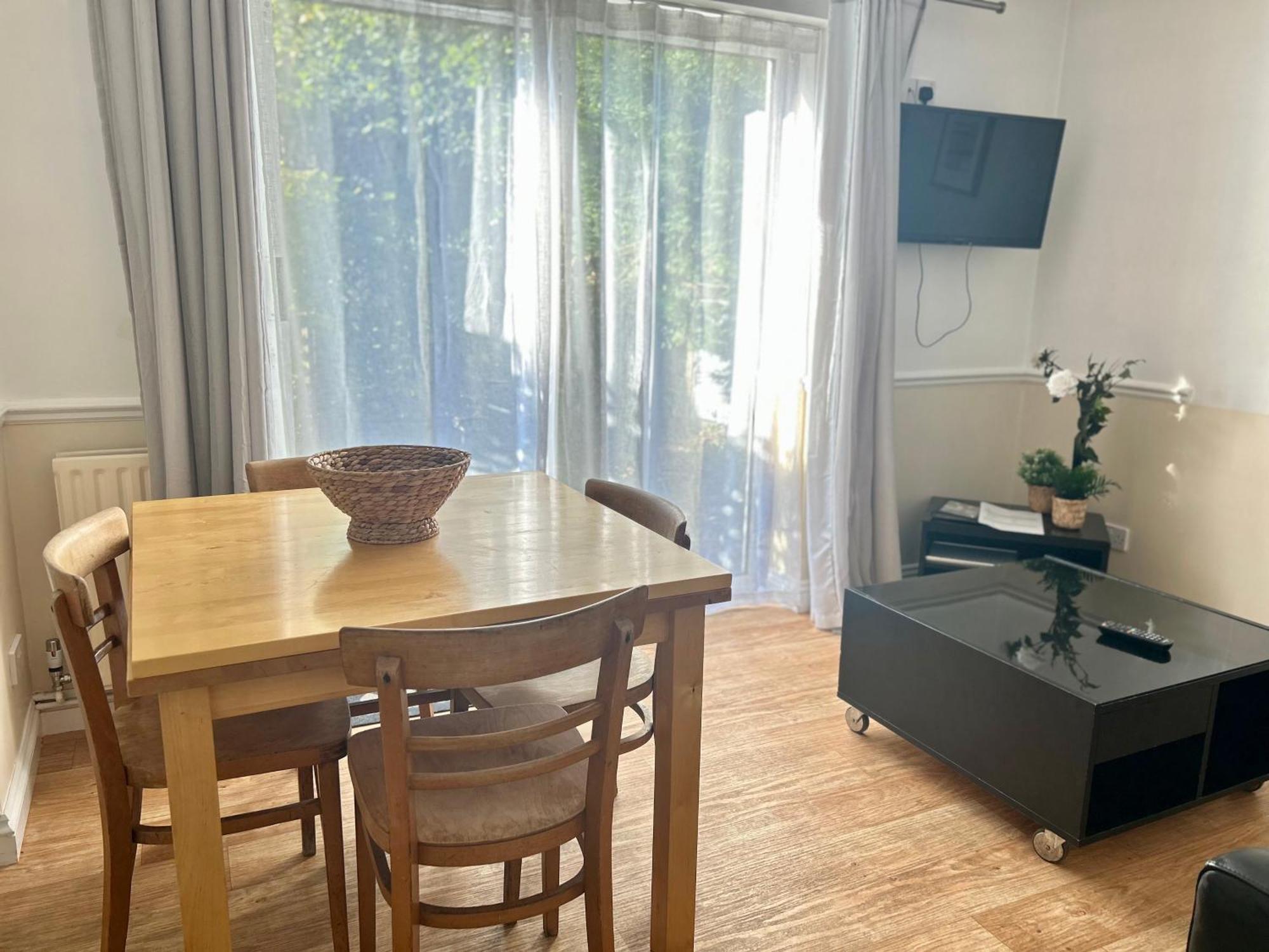 Byways Serviced Apartments Salisbury Buitenkant foto